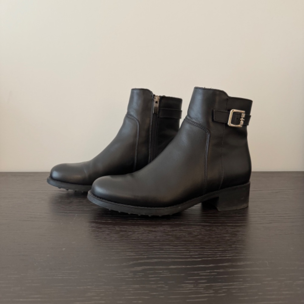 La CANADIENNE Black Ankle Boots with Buckle